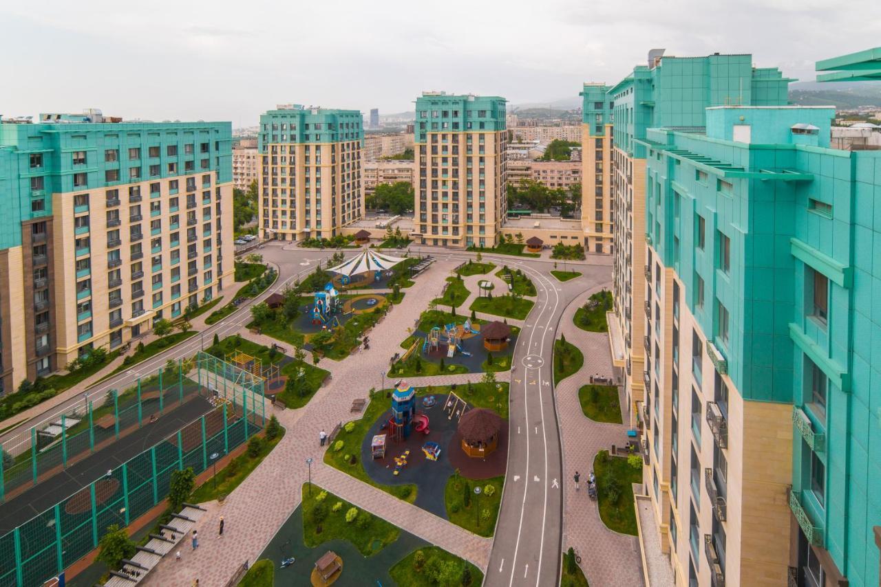 Manica Gagarin Park Apartment Алма Ата Екстериор снимка